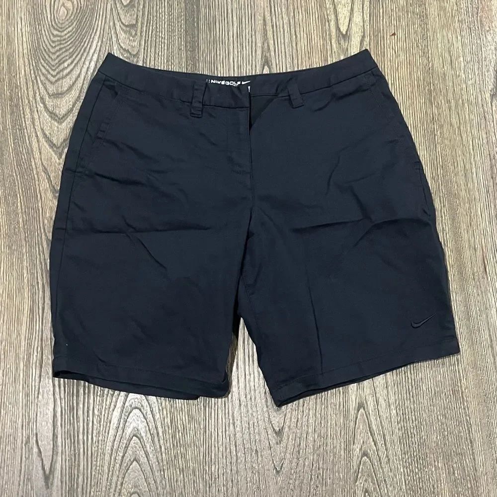 Nike Womens Dri-FIT Golf Shorts Mid Rise Swoosh Embroidered Logo Black Size 4